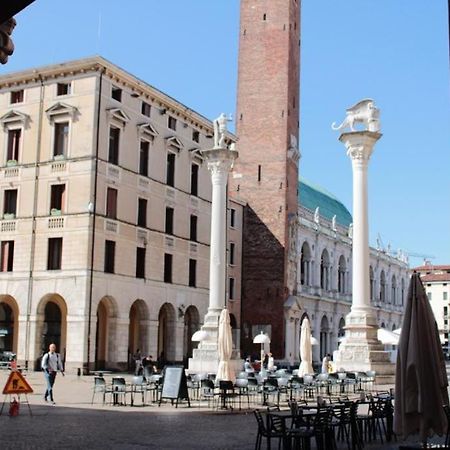 Altea'S Sweet Home In Piazza,Basilica Palladiana Vicenza Bagian luar foto