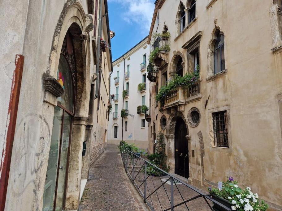 Altea'S Sweet Home In Piazza,Basilica Palladiana Vicenza Bagian luar foto